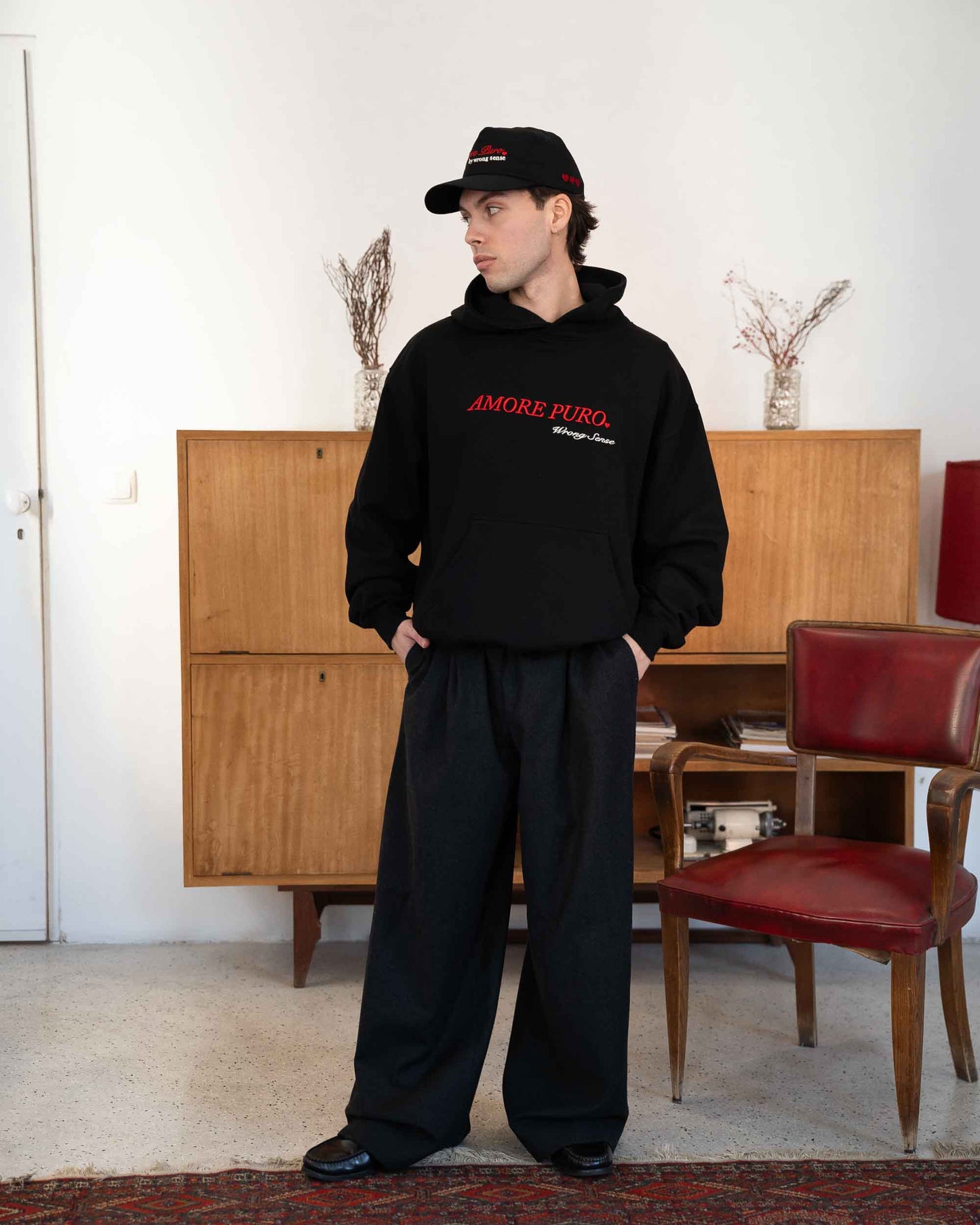 Amore Jet Black cap