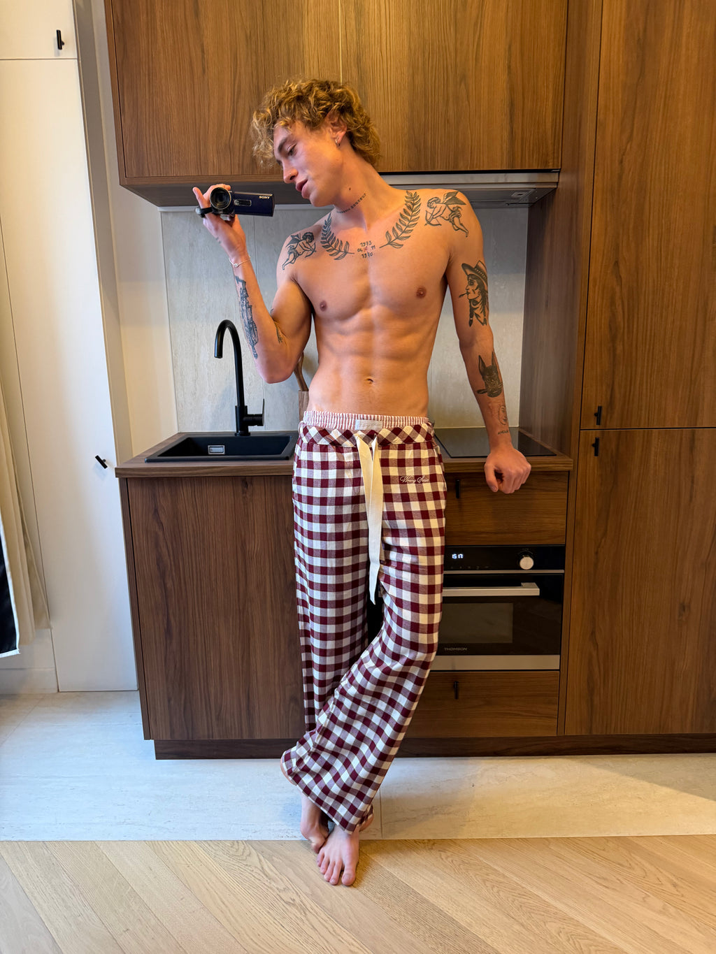 Conjunto de Pijamas em Padrão de Tabuleiro de Xadrez