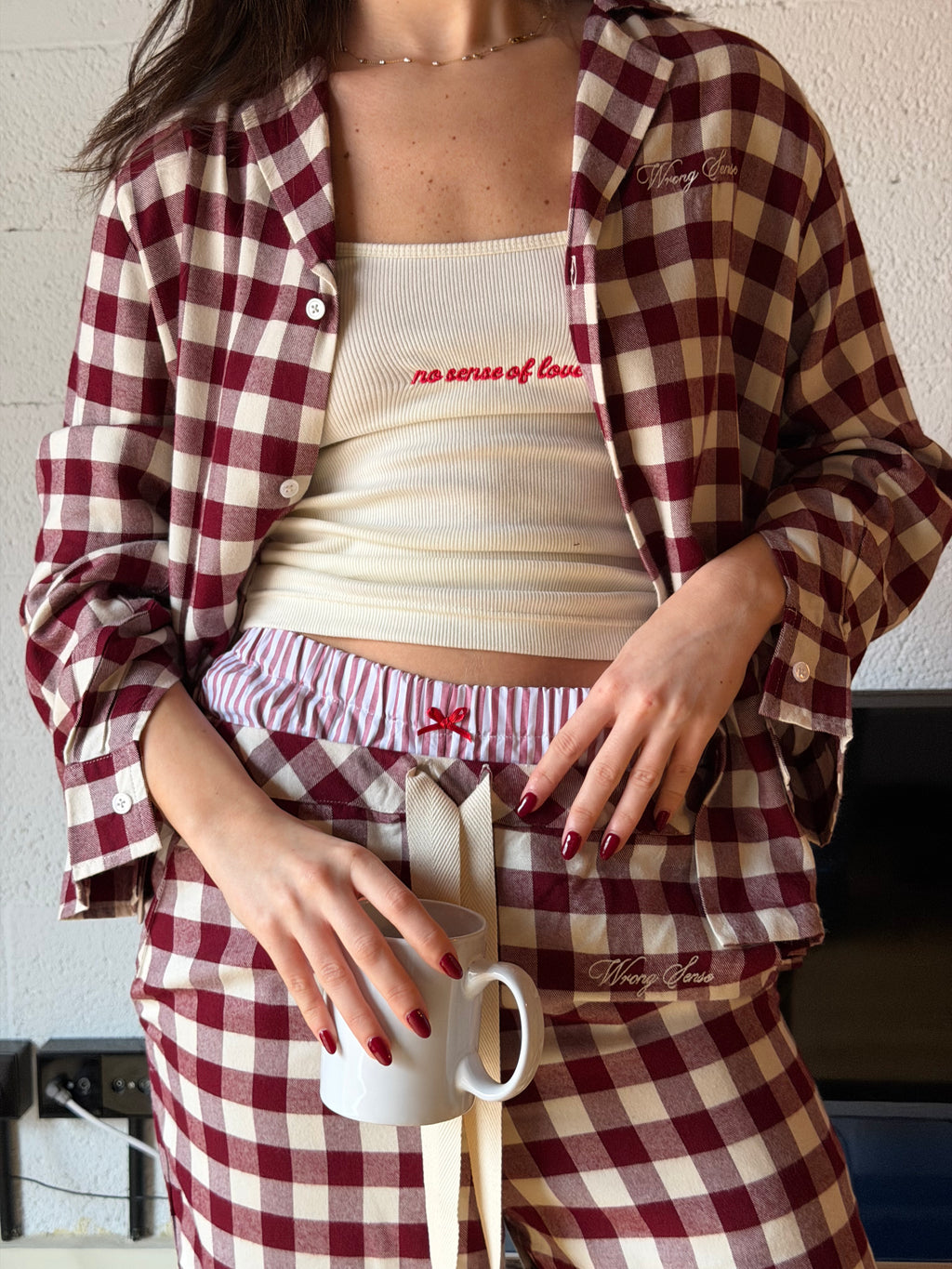 Conjunto de Pijamas em Padrão de Tabuleiro de Xadrez