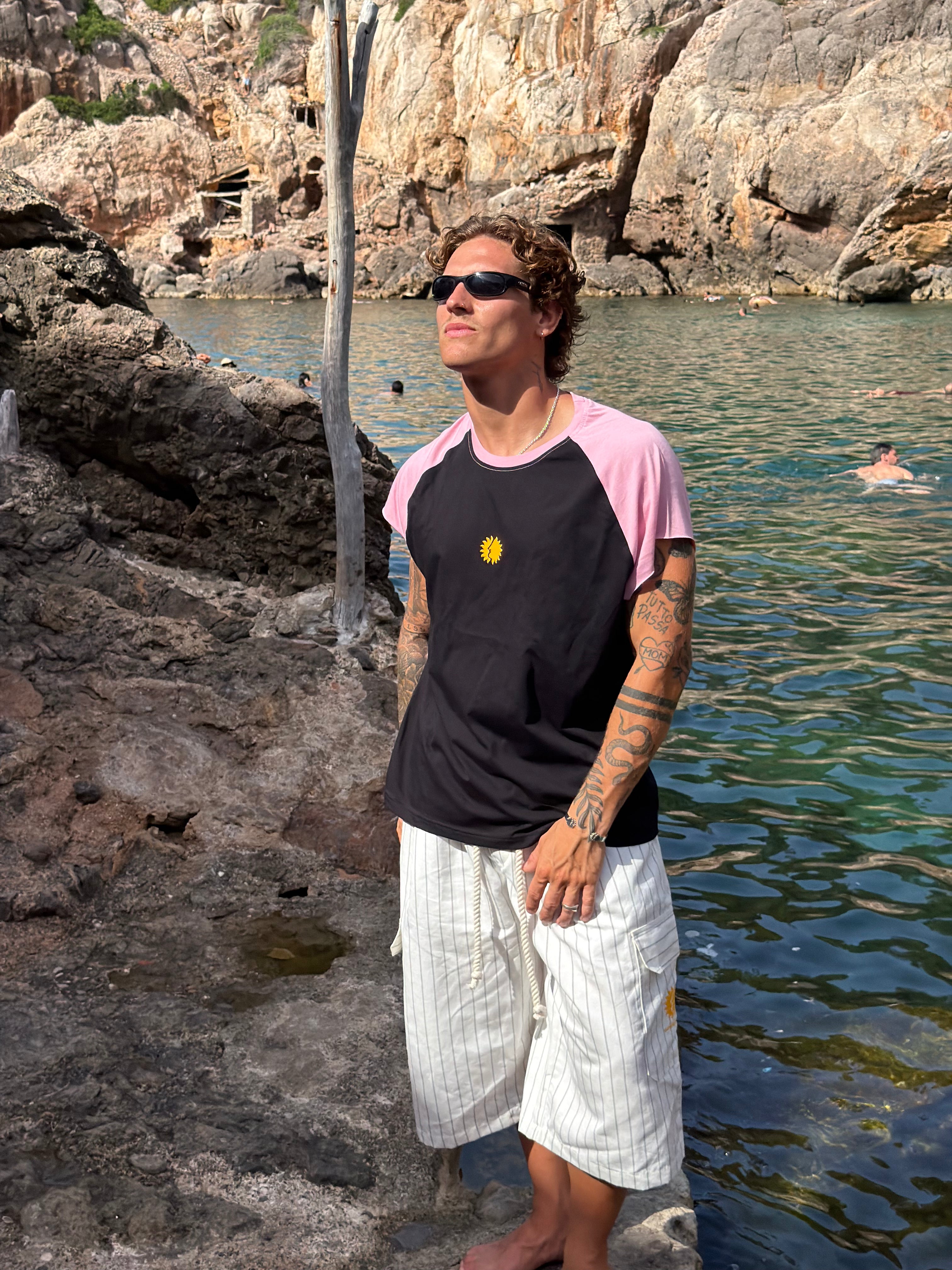 Black Surfer Tee